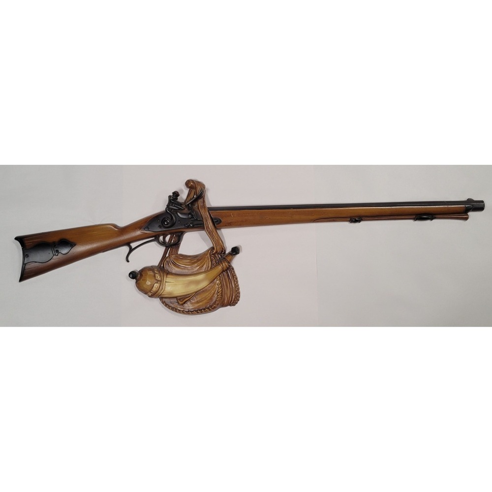 Vintage Sexton 1966 Metal Musket Rifle & Powder Horn Wall Decor Hanging USA